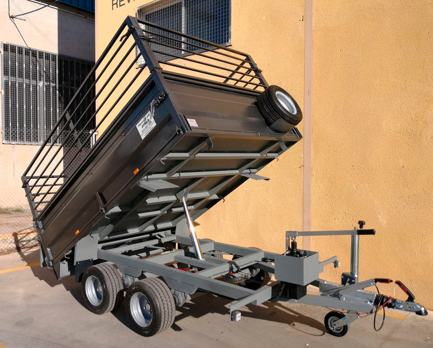 Remolque basculante hidráulico 2 ejes 2.500 x 1.800 x 500 – Ruedas por debajo